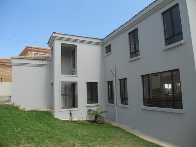 3 Bedroom House for Sale For Sale in Noordheuwel - Home Sell - MR101277