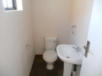 Bathroom 1 - 2 square meters of property in Noordheuwel
