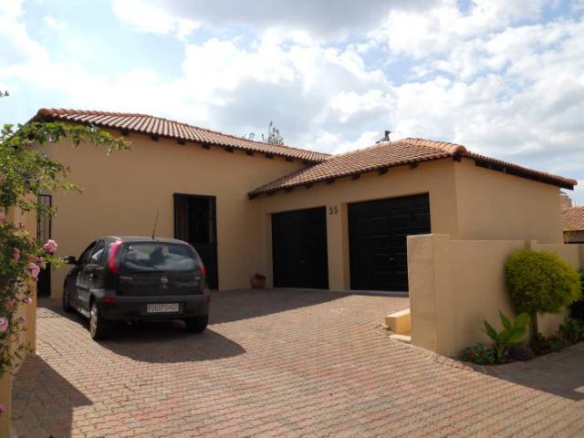 3 Bedroom Cluster for Sale For Sale in Krugersdorp - Home Sell - MR101457