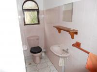 Bathroom 2 - 3 square meters of property in Shelly Beach