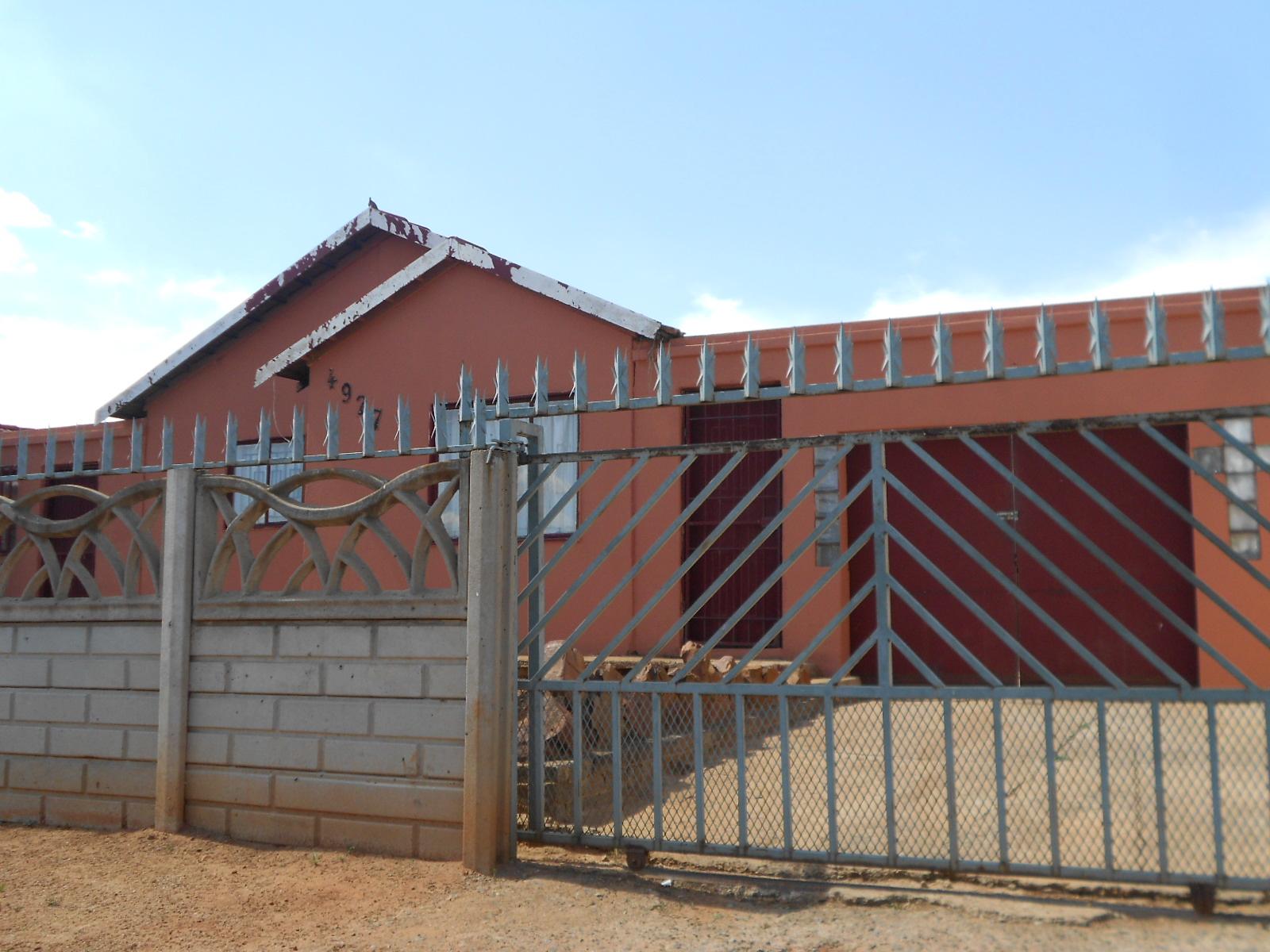 Front View of property in Lenasia South