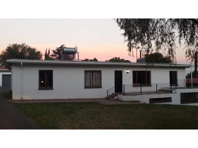 3 Bedroom House for Sale For Sale in Alberton - Home Sell - MR101597