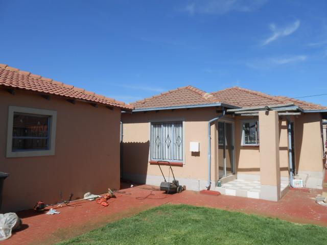 3 Bedroom House for Sale For Sale in Alveda - Private Sale - MR101613