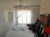 Main Bedroom - 15 square meters of property in Alveda