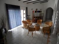 Lounges - 38 square meters of property in Umzumbe