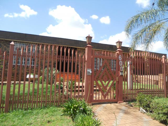 4 Bedroom House for Sale For Sale in Laudium - Private Sale - MR101703