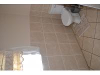 Bathroom 2 - 7 square meters of property in Willowbrook