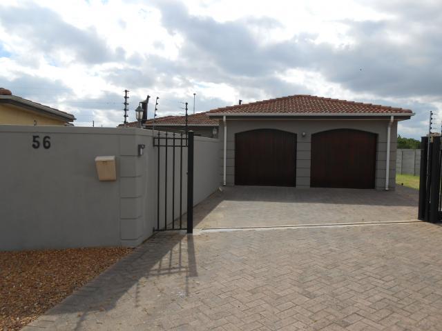 4 Bedroom House for Sale For Sale in Durbanville   - Home Sell - MR101865