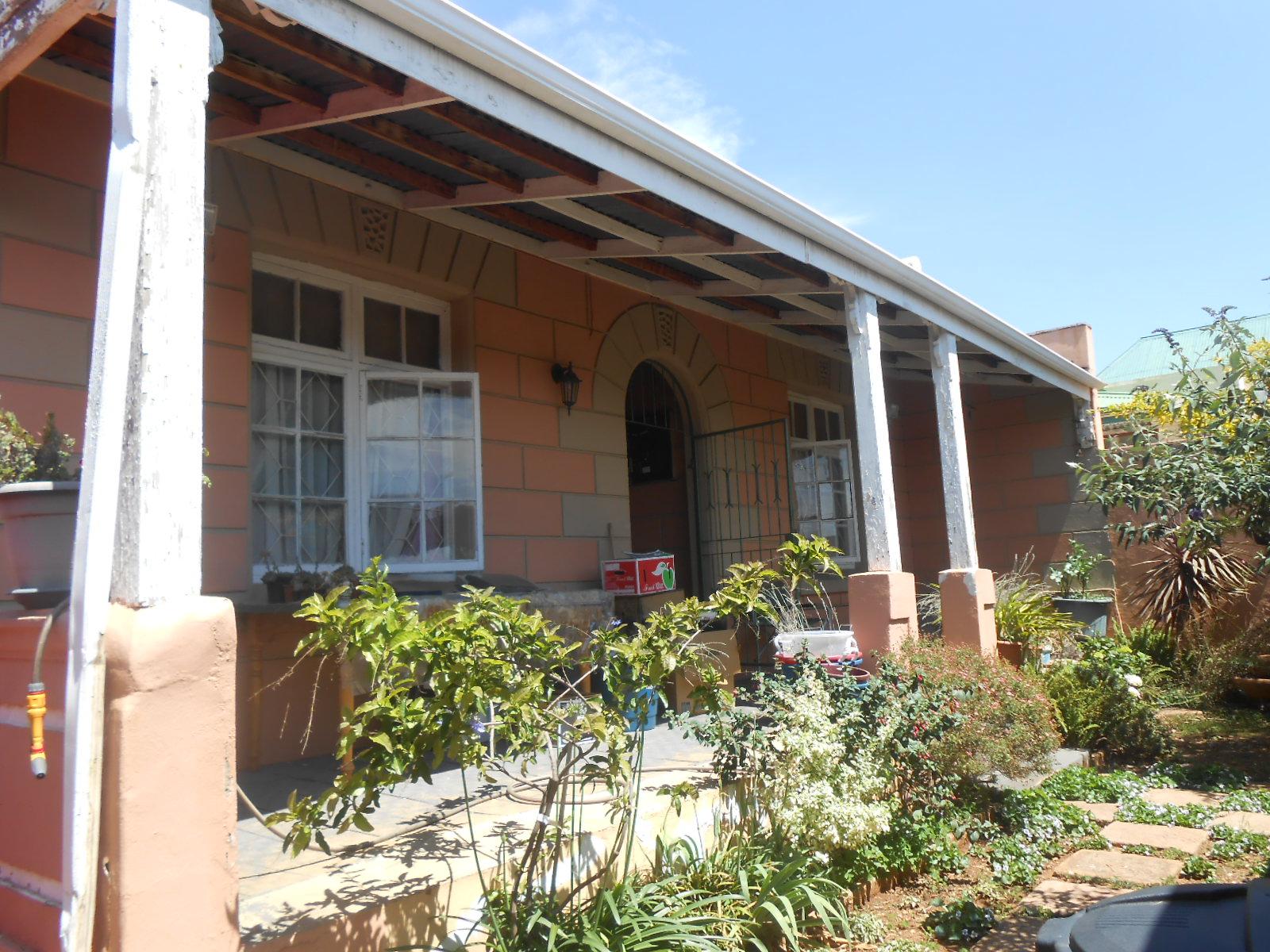 Front View of property in Krugersdorp