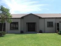 Front View of property in Silver Lakes Golf Estate