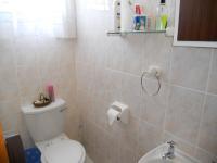 Bathroom 2 - 2 square meters of property in Scottburgh