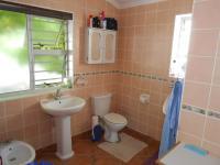 Main Bathroom - 7 square meters of property in Port Owen