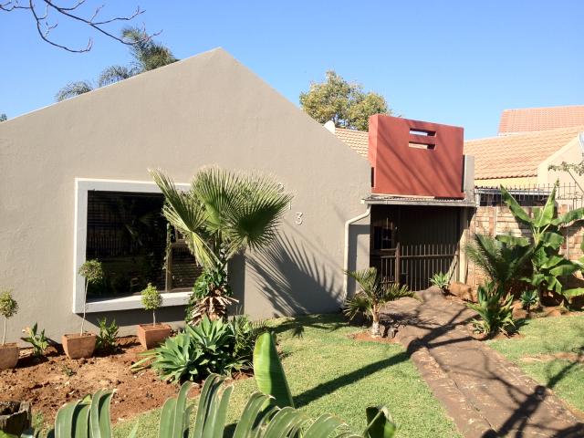 3 Bedroom House for Sale For Sale in Elandspoort - Home Sell - MR102126