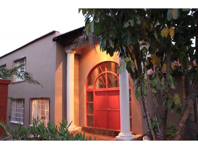 4 Bedroom House for Sale For Sale in Rustenburg - Home Sell - MR102136