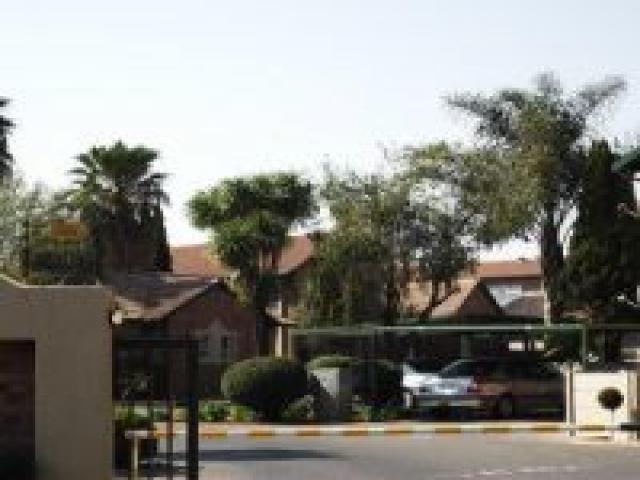  of property in Glenmarais (Glen Marais)