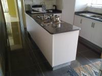 Kitchen - 15 square meters of property in Brakpan