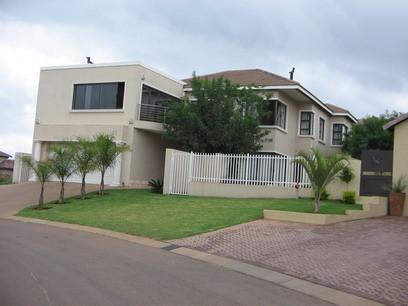 3 Bedroom House for Sale and to Rent For Sale in Highveld - Home Sell - MR10226