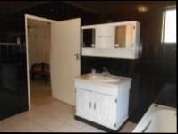 Bathroom 1 - 2 square meters of property in Randfontein