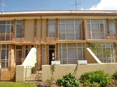 3 Bedroom Duplex for Sale For Sale in Krugersdorp - Private Sale - MR10321