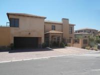 Front View of property in Bloubergstrand