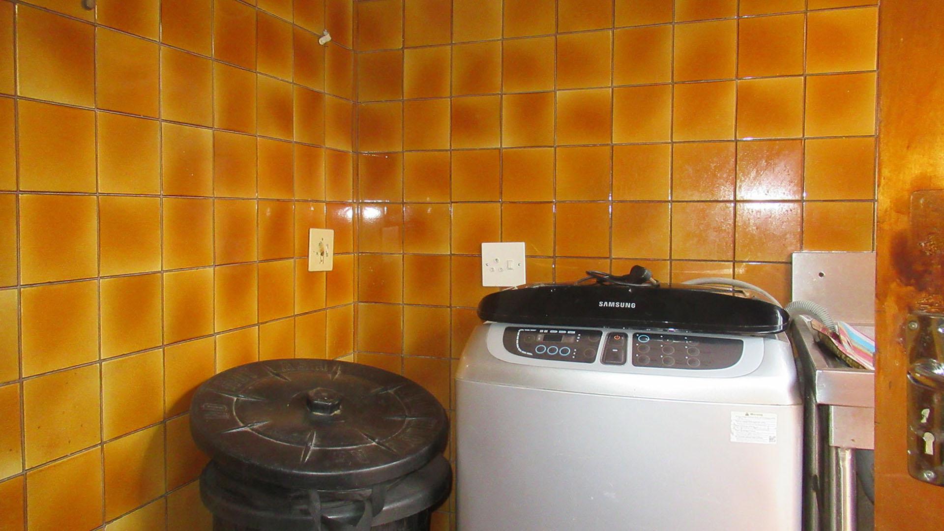 Kitchen - 18 square meters of property in Bezuidenhout Valley