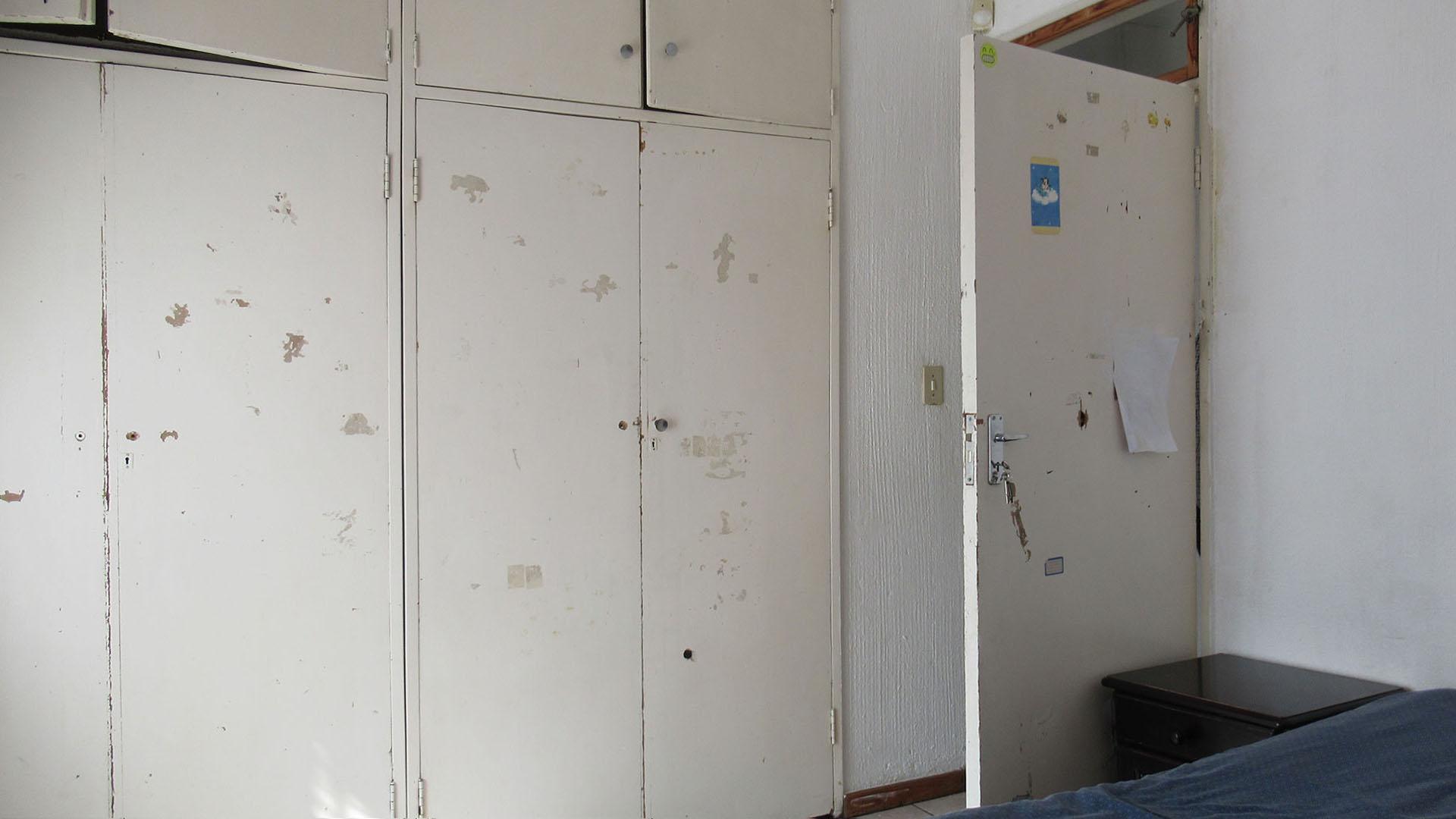 Bed Room 1 - 9 square meters of property in Bezuidenhout Valley