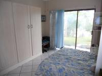 Main Bedroom - 17 square meters of property in Shelly Beach