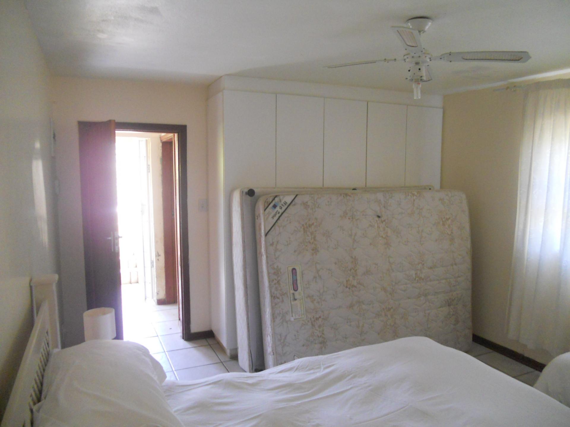 Bed Room 3 - 21 square meters of property in Margate