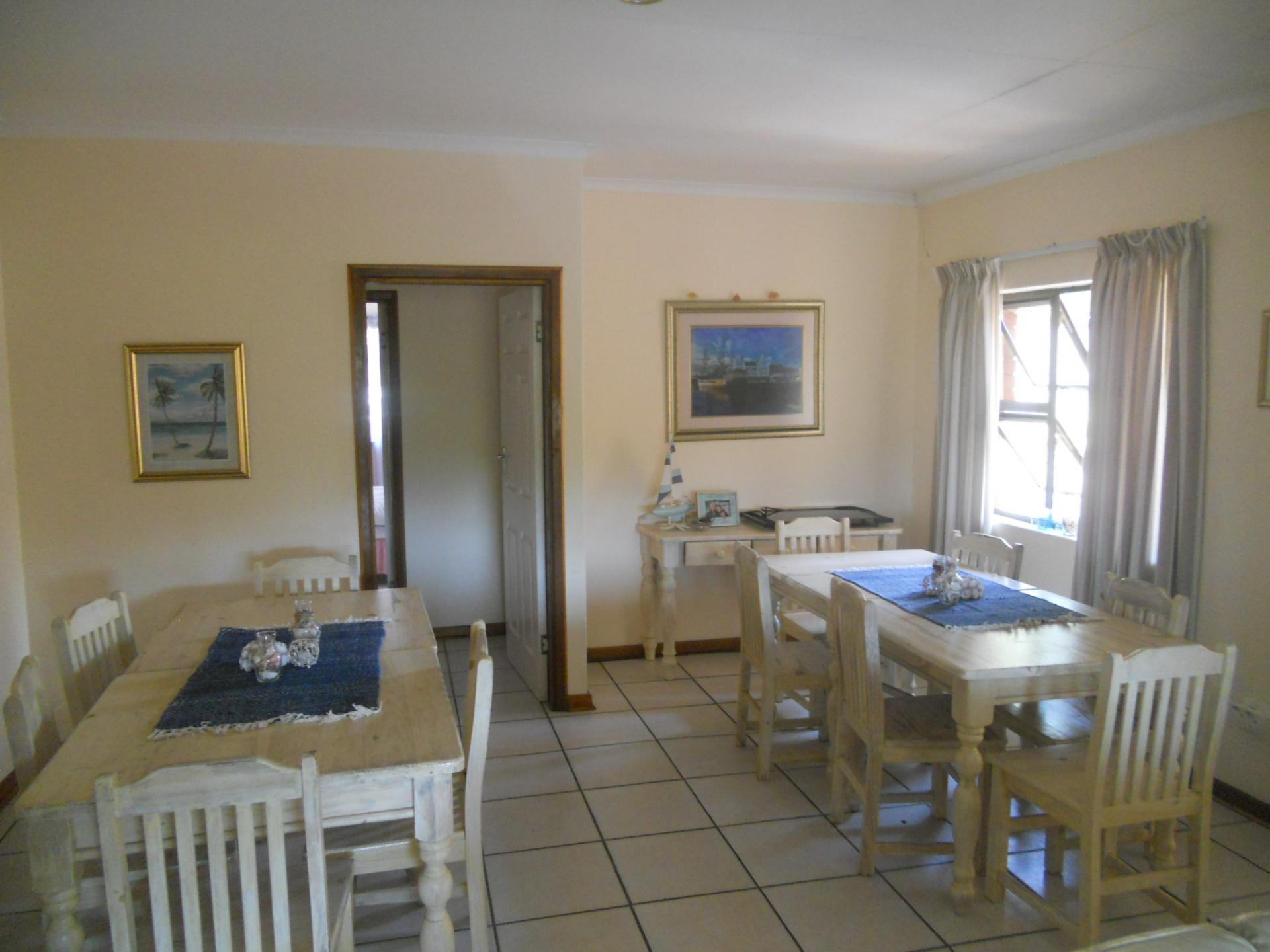 Dining Room - 21 square meters of property in Margate