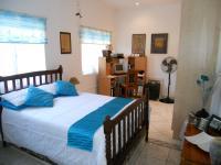 Bed Room 1 - 18 square meters of property in Umkomaas