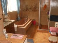Bathroom 2 - 12 square meters of property in Port Shepstone