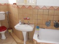 Bathroom 3+ - 17 square meters of property in Port Shepstone