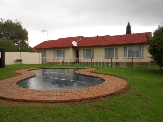 3 Bedroom House for Sale For Sale in Brakpan - Private Sale - MR103564
