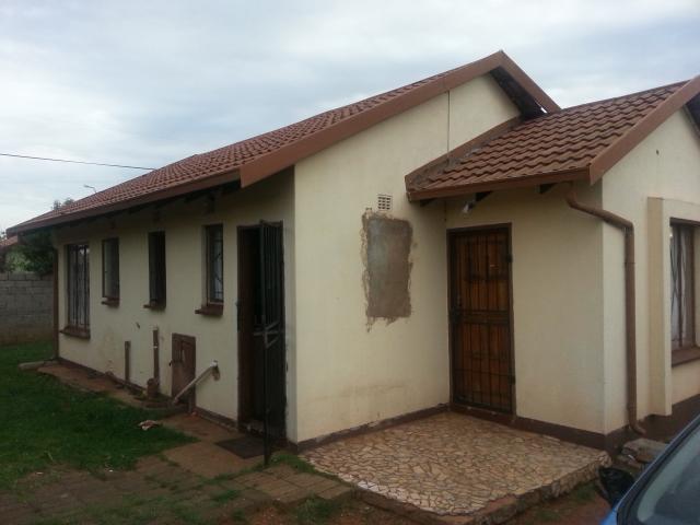 3 Bedroom House for Sale For Sale in Protea Glen - Private Sale - MR103622