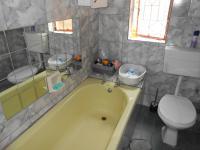 Bathroom 1 - 3 square meters of property in Paarl