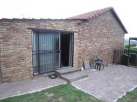 2 Bedroom 1 Bathroom Flat/Apartment for Sale for sale in Wilgeheuwel 