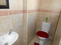 Bathroom 1 - 2 square meters of property in Midrand