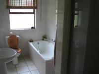 Main Bathroom - 10 square meters of property in Onrus Rivier (Onrus)