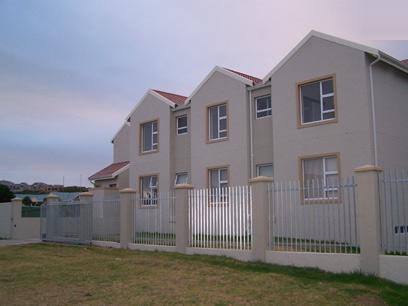 3 Bedroom Apartment for Sale For Sale in Hartenbos - Private Sale - MR10420