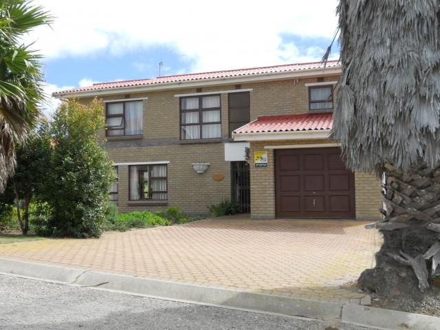 3 Bedroom House for Sale For Sale in Mossel Bay - Private Sale - MR104233