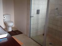 Main Bathroom - 10 square meters of property in Pacaltsdorp
