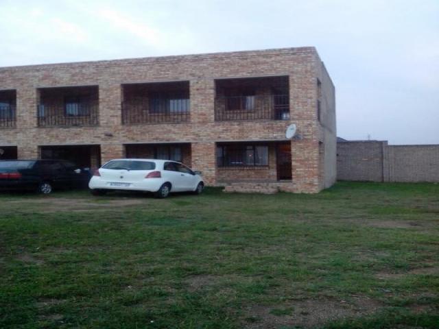 4 Bedroom Sectional Title for Sale For Sale in Eldorado Park AH - Private Sale - MR104330