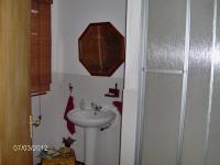 Bathroom 1 of property in Mossel Bay