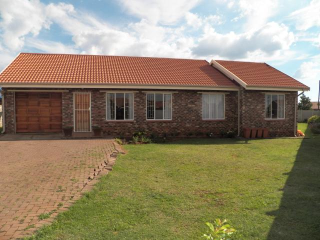 3 Bedroom House for Sale For Sale in Riversdale - Private Sale - MR104361