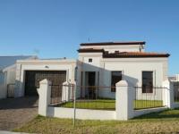 Kitchen of property in Parklands