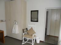 Bed Room 1 - 14 square meters of property in George East