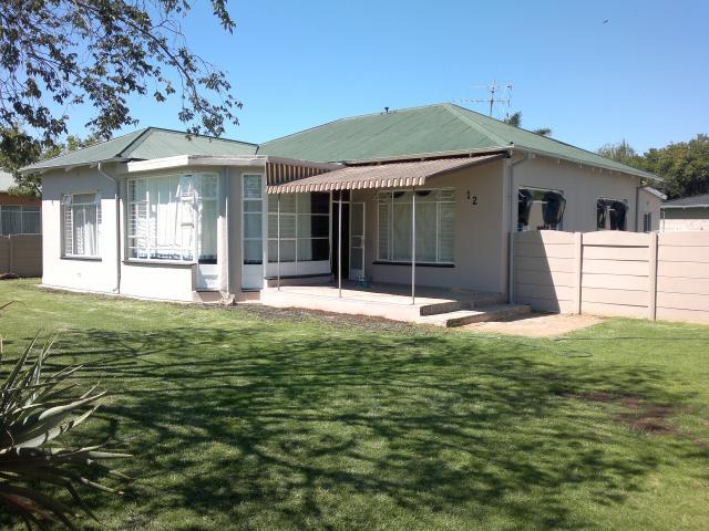 3 Bedroom House for Sale For Sale in Randfontein - Private Sale - MR104511