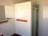 Main Bathroom of property in Randfontein