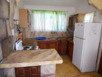Kitchen - 16 square meters of property in Hibberdene