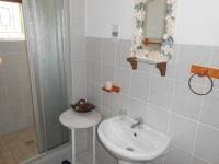 Bathroom 1 - 7 square meters of property in Porterville